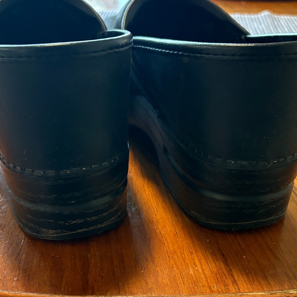 Dansko Men’s Classic Professional Oiled Leather Black Slip-On Clog Shoes 44 - Picture 4 of 6